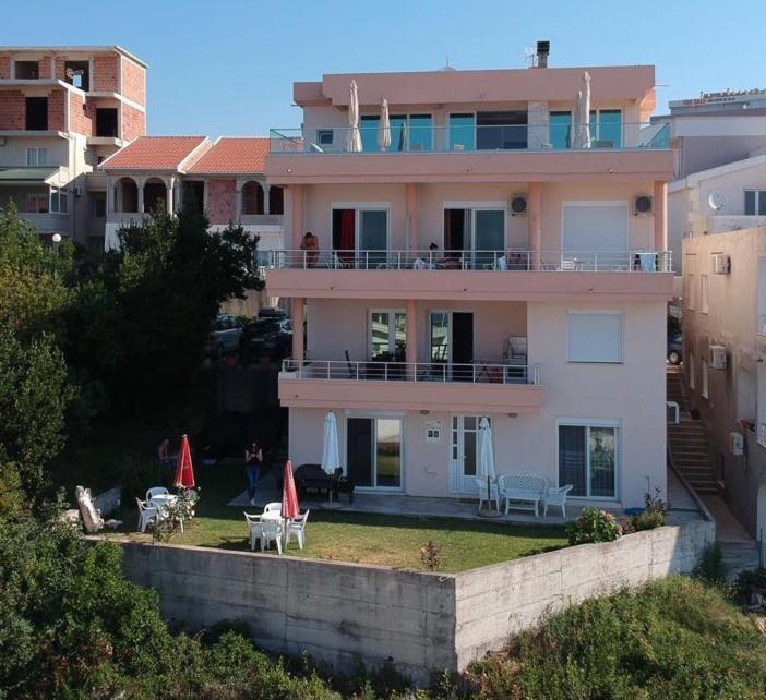 Hotel Casa Hena Ulcinj Zewnętrze zdjęcie